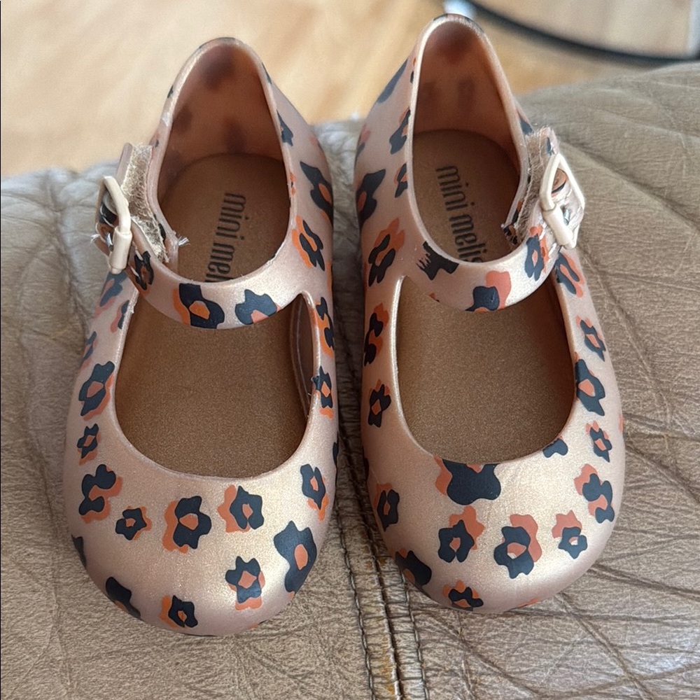 mini melissa Girls' Rose Gold Leopard Mary Jane Shoes